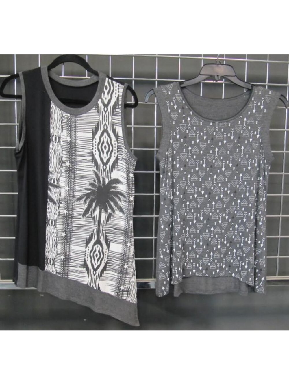 Women's 2-Piece Sleeveless Graphic Tank Top Bundle – Black & Gray